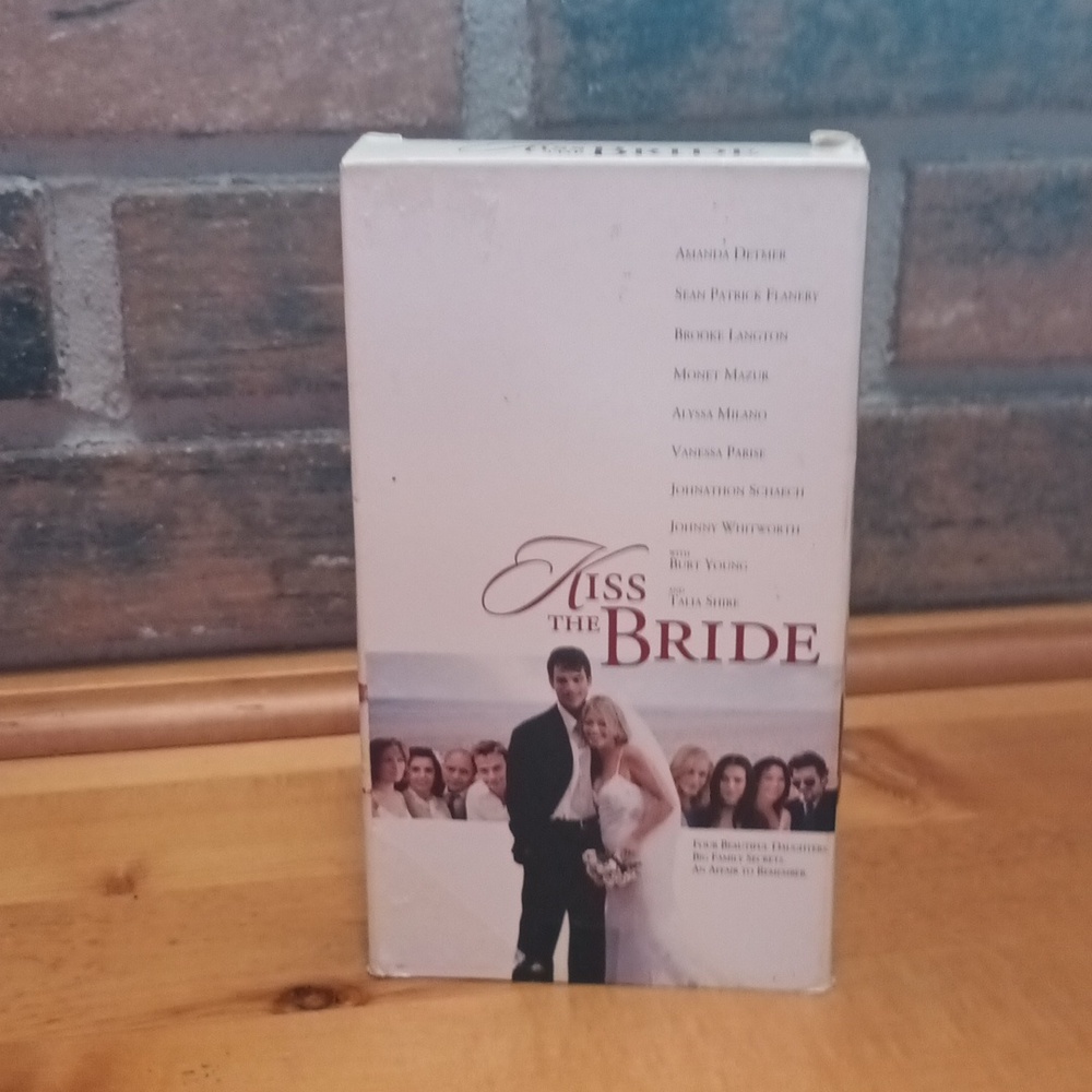 Kiss the bride vhs Videotape - Picture 7 of 8
